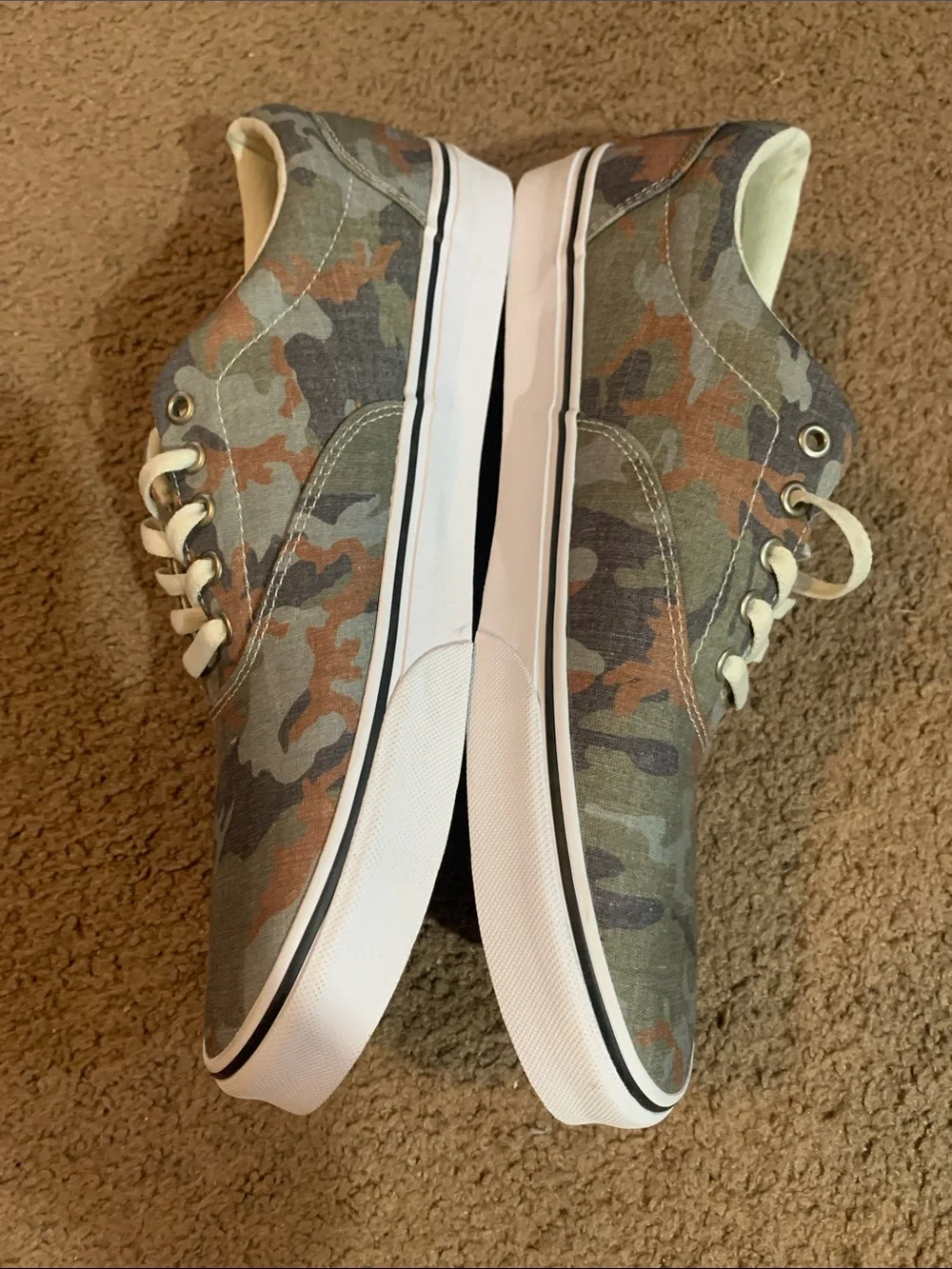 Vans - Picture 2 of 9